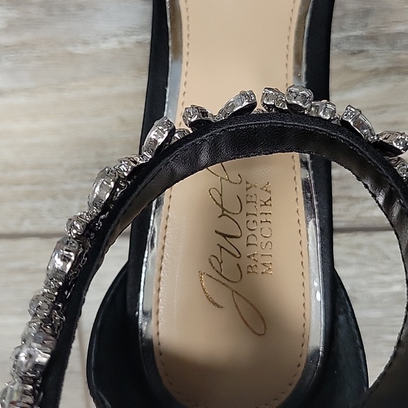 Jewel Badgley Mischka Size 7 1/2 Robles Kitten Heel Evening Pumps in Black NEW - Picture 9 of 10